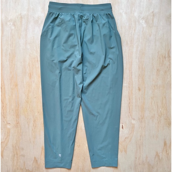 Sweaty Betty Green Explorer Tapered Athletic Pants⭐️ - Picture 3 of 6